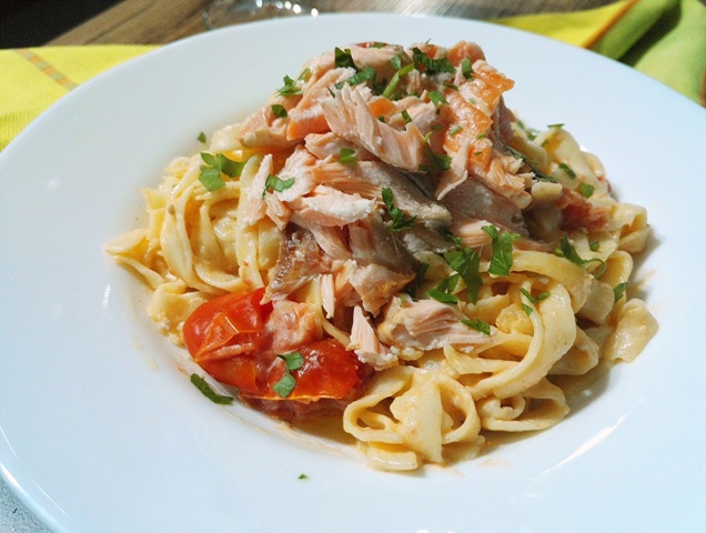 Tagliatelle cu somon